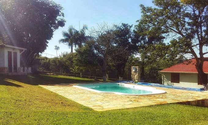 Cotia House | Beautiful farmhouse in Cotia for those looking for leisure and contact with nature