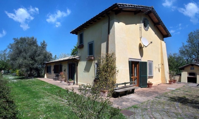 Sacrofano House | Beautiful farmhouse surrounded by greenery 25 minutes from the center of Rome