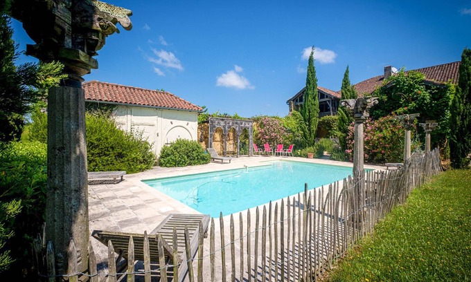 Perchede Villa | Beautiful farmhouse with private pool