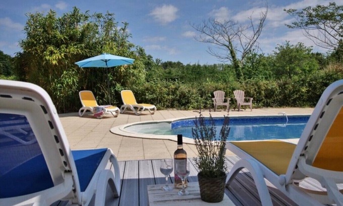 Le Champ-Saint-Pere House | Beautiful SpaciousnFamily friendly Gite with Pool and games room. Pets welcome
