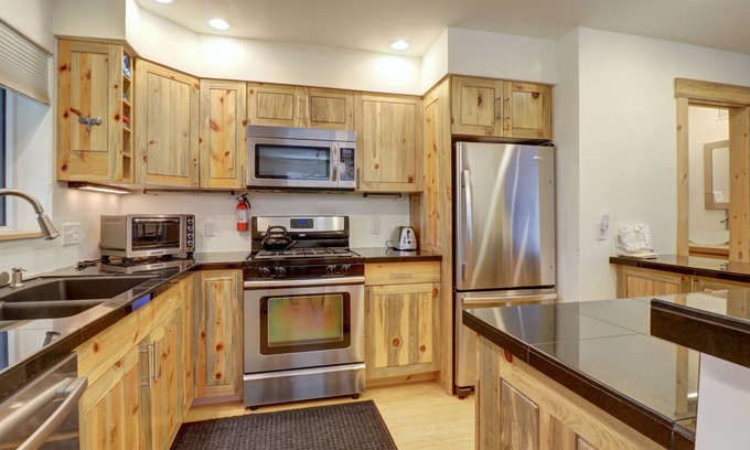Frisco House | Beautiful Frisco Townhome, Excellent Location, Newly Remodeled 7H
