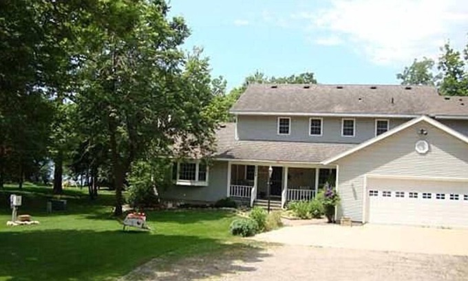 Spicer House | Beautiful George Lake Vacation/Retreat Home by Spicer MN