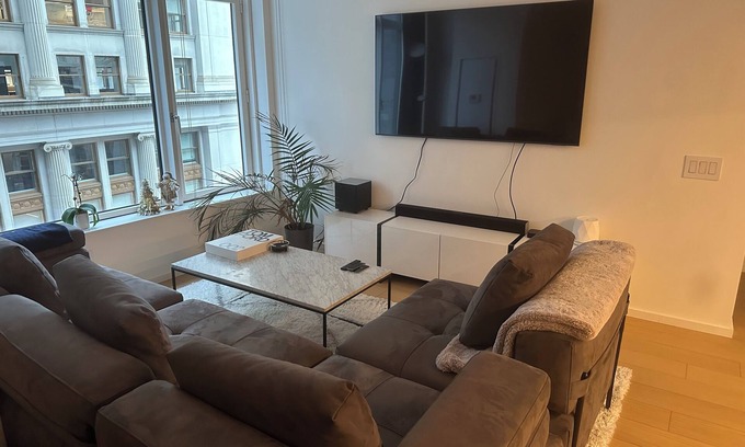 Financial District Apartment | Beautiful high end. 1 Bed apartment downtown Manhattan. All amenities included