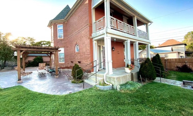 Pueblo House | Beautiful Historic Home close to Downtown Pueblo