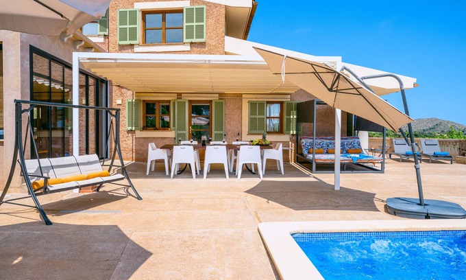 Son Macia House | Beautiful Holiday Home “Son Llodra” with Mountain View, Pool, Terrace & WiFi
