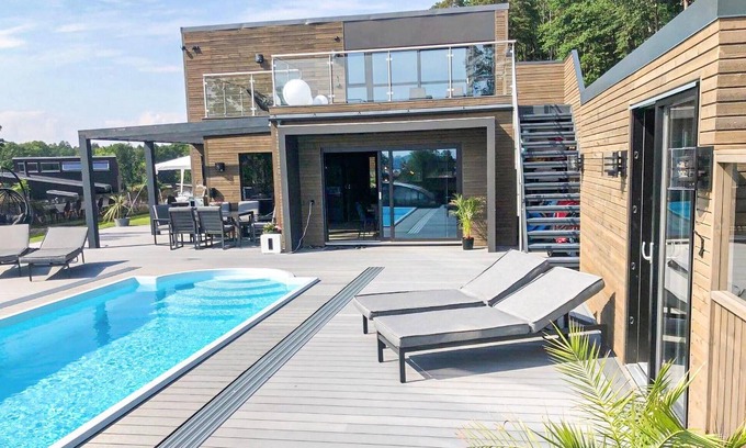Porsgrunn House | Beautiful home in Brevik with sauna