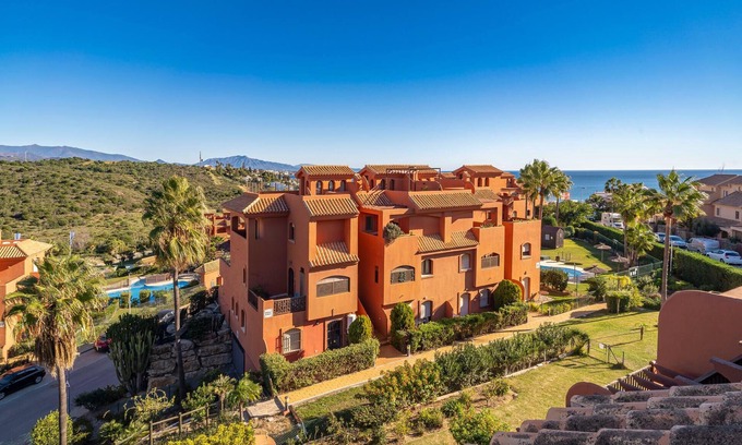 Buenas Noches House | Beautiful home in Estepona with WiFi