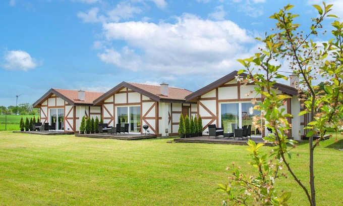 Postomino House | Beautiful home in Jaroslawiec