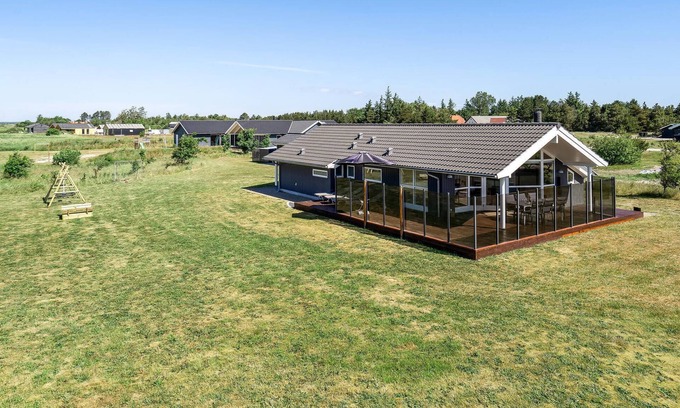 Bratten Strand House | Beautiful home in Jerup with lake view