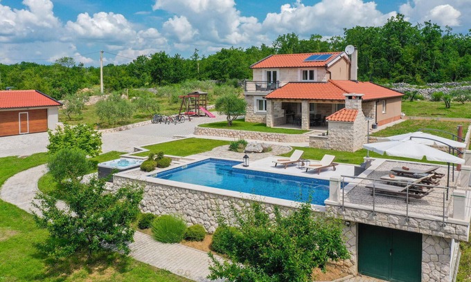 Kamenmost House | Beautiful home in Kamen Most