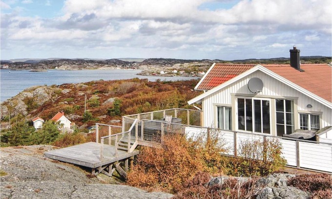 Kyrkesund House | Beautiful Home In Kyrkesund With Sauna
