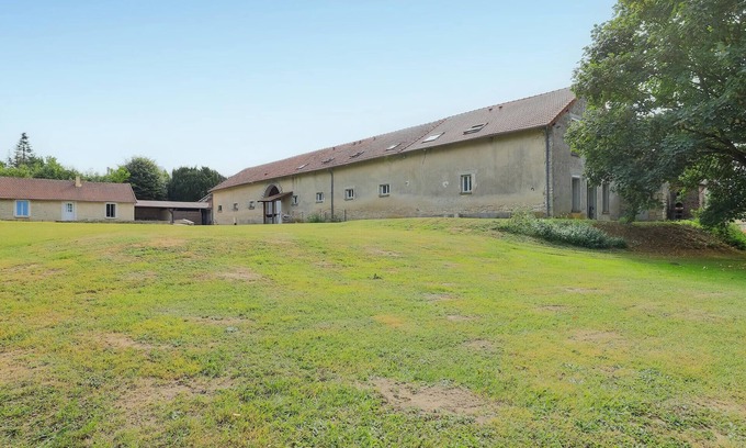 Monthenault House | Beautiful home in Monthenault with WiFi