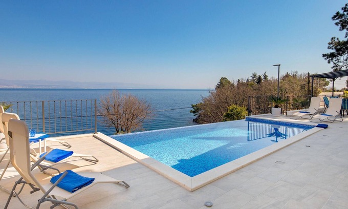 Medveja House | Beautiful home in Medveja