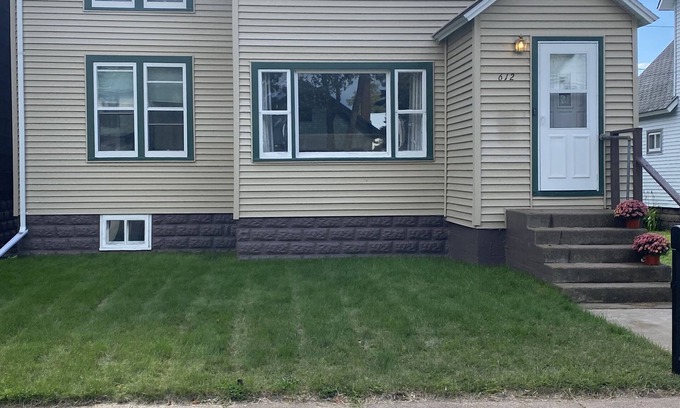 Ontonagon House | Beautiful Home in Ontonagon - 2 blocks from Lake Superior
