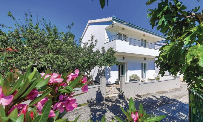 Poljica House | Beautiful home in Poljica with kitchen