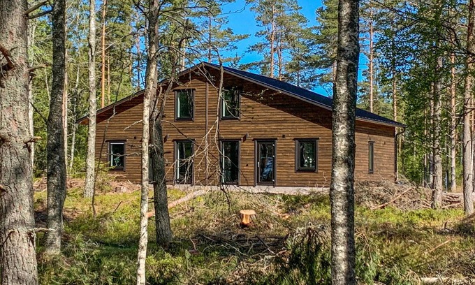 Saffle House | Beautiful home in Säffle with kitchen