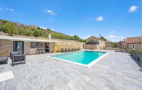 Bribir House | Beautiful Home In Skradin With Kitchen