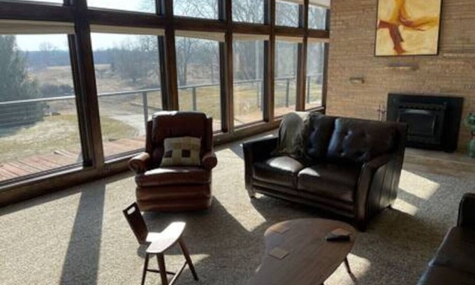 Altoona House | Beautiful Home in Town Acreage