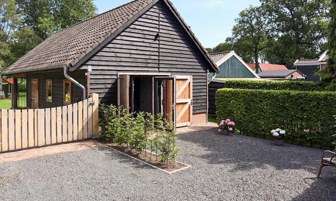 Veenhuizen House | Beautiful home in Veenhuizen with WiFi