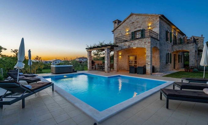 Barat House | Beautiful home in Visnjan