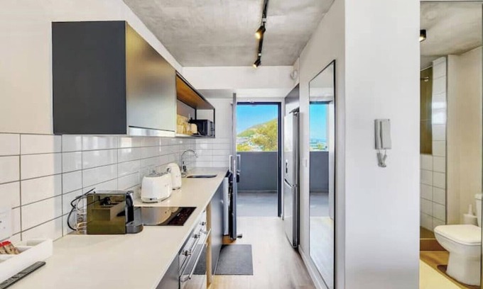 Fresnaye Apartment | Beautiful Home Perfect Location!