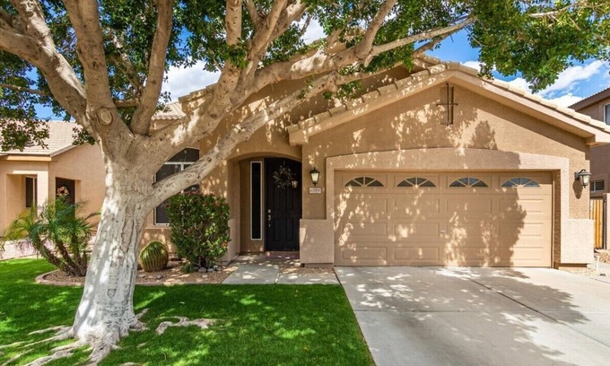 Sierra Verde at Arrowhead Ranch House | Beautiful Home with Private Pool!