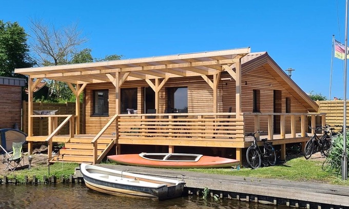 Sudbrookmerland House | Beautiful house with a view of the lake (top fishing area).