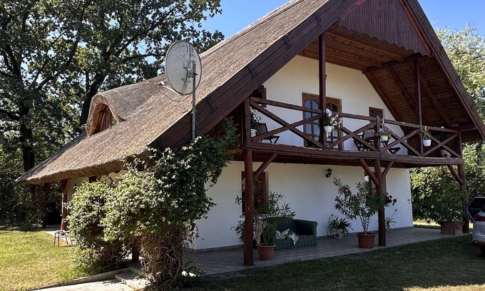 Kiskunfelegyhaza House | Beautiful Hungarian Retreat suitable for Families