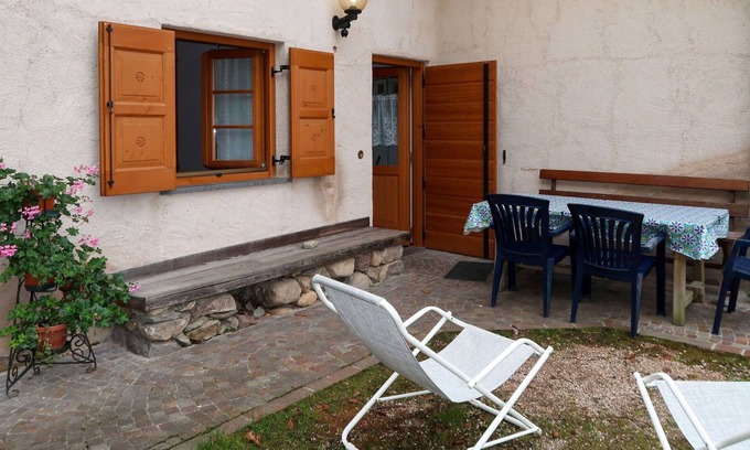 Vattaro Apartment | Beautiful apartment for 4 people with terrace, pets allowed, panoramic view and parking