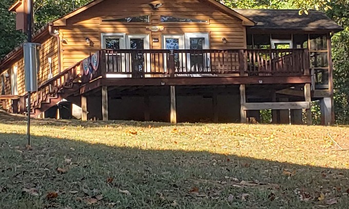 Clarksville Cottage | Beautiful Lake Cottage with water access, private dock in cove and fire pit