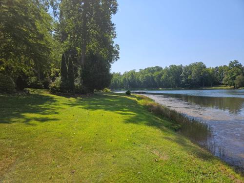 McLeansville House | Beautiful Lake Front House