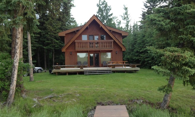 Sheridan Lake Cabin | Beautiful Lakefront Cabin on Sheridan Lake bay