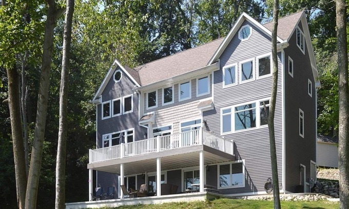 Dowling House | Beautiful Lakefront Home- Sleeps 20