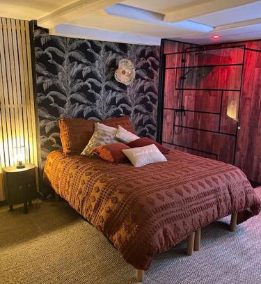Mirecourt Apartment | BEAUTIFUL LIFE BED and SPA