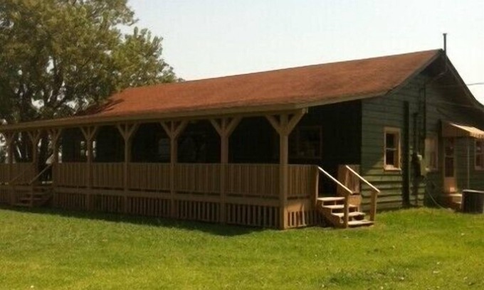 Helena Cabin | beautiful lodge in a relaxed country setting!
