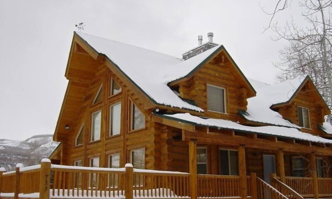 Heber City Cabin | Beautiful Log Cabin Retreat Nestled 45 Minutes from Park City