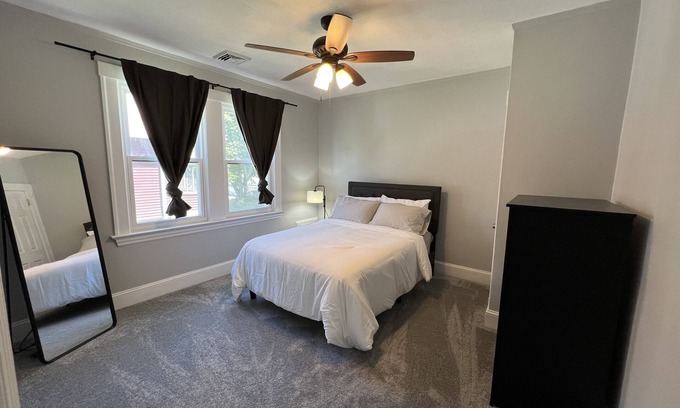 Center House | Beautiful Luxury 2 Bedroom