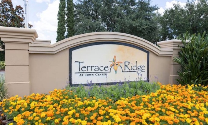 Loughman Condo | Beautiful Luxury Condo