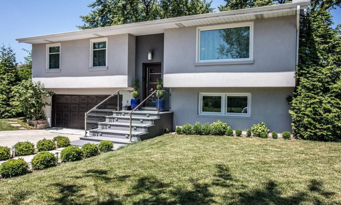Elk Grove Village House | Beautiful Modern 4 bedroom/3bath Retreat