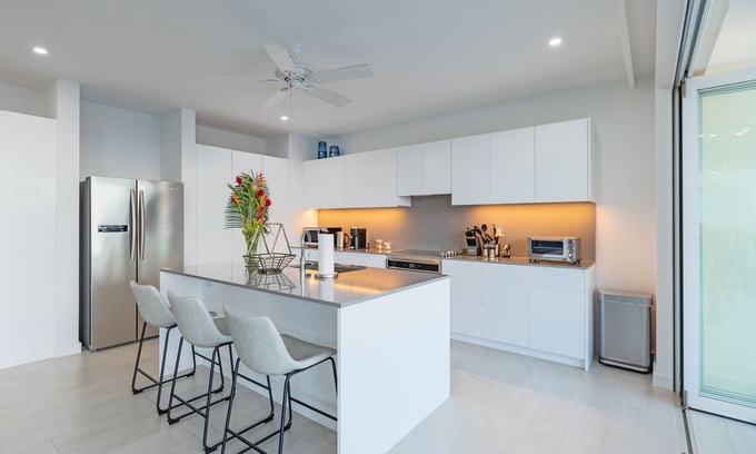 Merlin Bay Villa | Beautiful Modern Villa Ferraj, Amazing Sea Views!