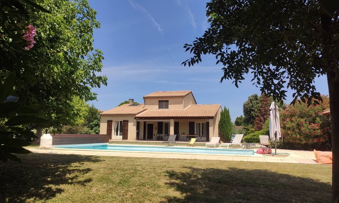 Jonquieres Villa | Beautiful modern villa of 150m2 on 3000m2 with heated swimming pool