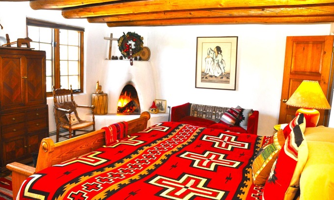 Tesuque Cottage | Beautiful Mountain Views, Beamed Ceilings, 2 Fireplaces
