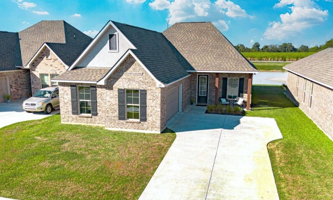 Milton House | Beautiful New 3 Bed 2 Bath