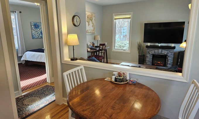 New Hope Apartment | Beautiful New Luxury Retreat Near Downtown Minneapolis