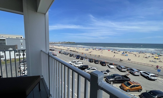 Hampton Condo | Beautiful Ocean beach condo - Brand new building