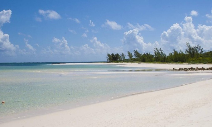 Winding Bay Villa | Beautiful Ocean View Villa Located only steps from Winding Bay Beach