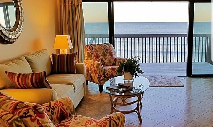 Wilmington Beach Condo | Beautiful oceanfront 2 bedroom, 2 bath condo with elevator, pool and huge deck.