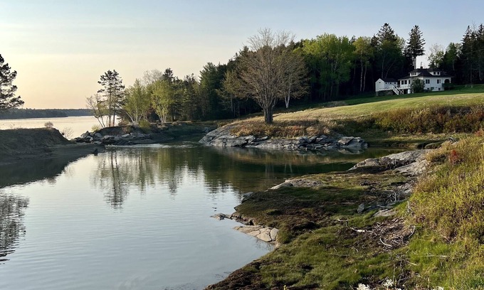Hancock House | BEAUTIFUL OCEANFRONT COTTAGE WITH AMAZING WATER VIEWS & ACCESS