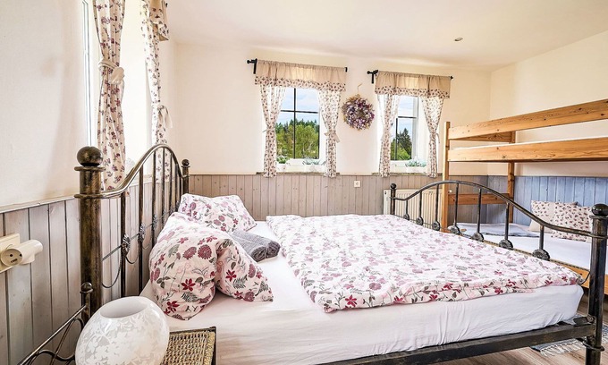 Smrzovka House | Beautiful private villa for 8 guests with WIFI, TV, terrace and pets allowed