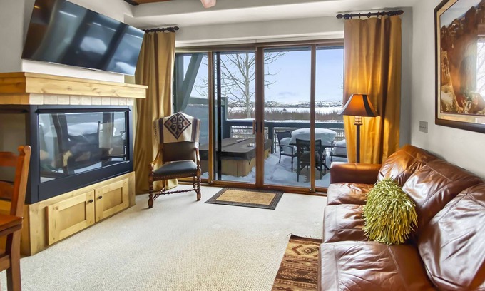 Kimball Junction House | Beautiful Park City Town Home w/Hot Tub! Gorgeous Nature Views! Drive to Lifts!